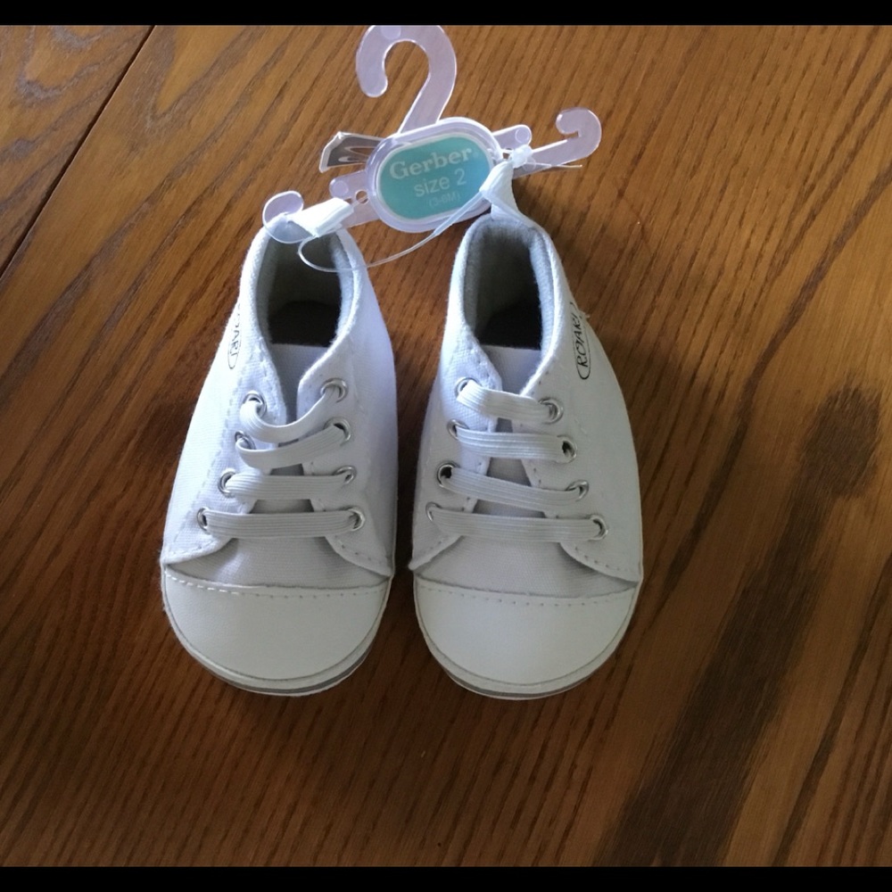 Gerber white sneakers 3-6 months